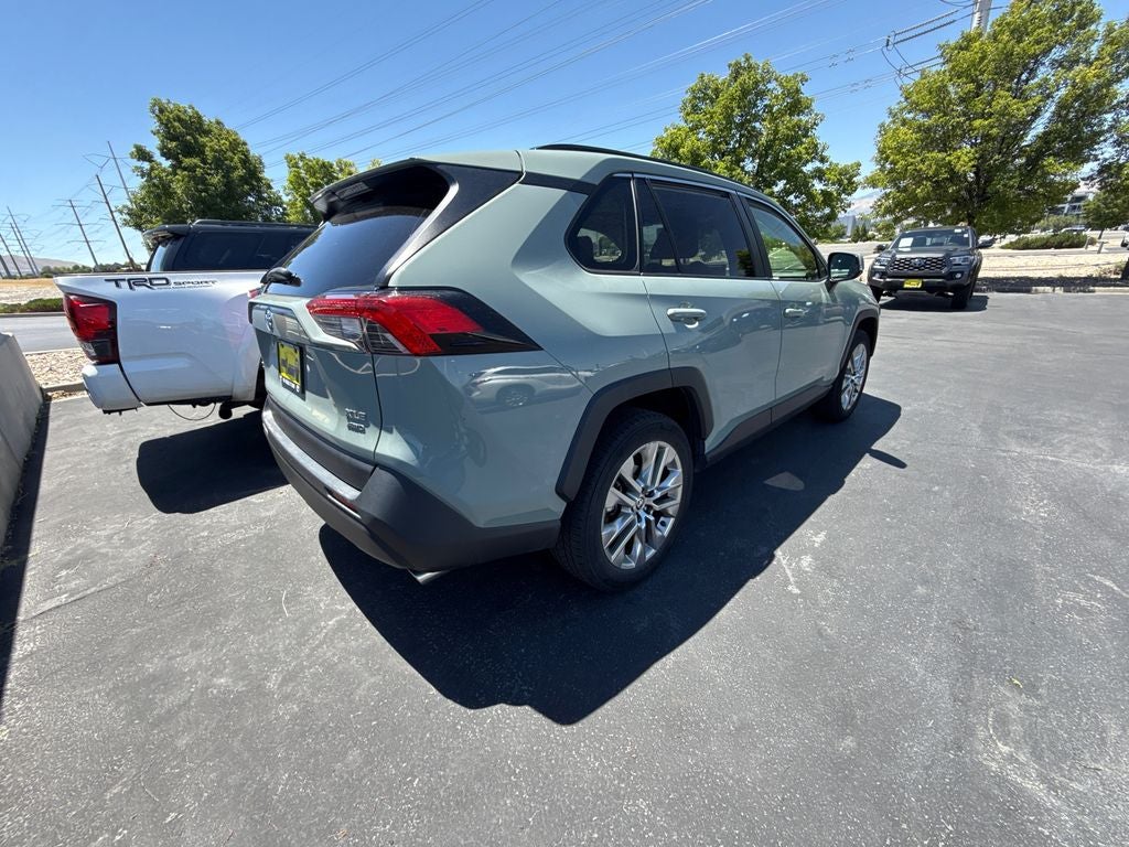 2020 Toyota RAV4 XLE Premium