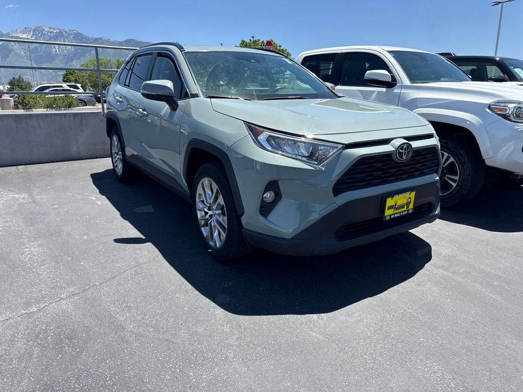 2020 Toyota RAV4 XLE Premium
