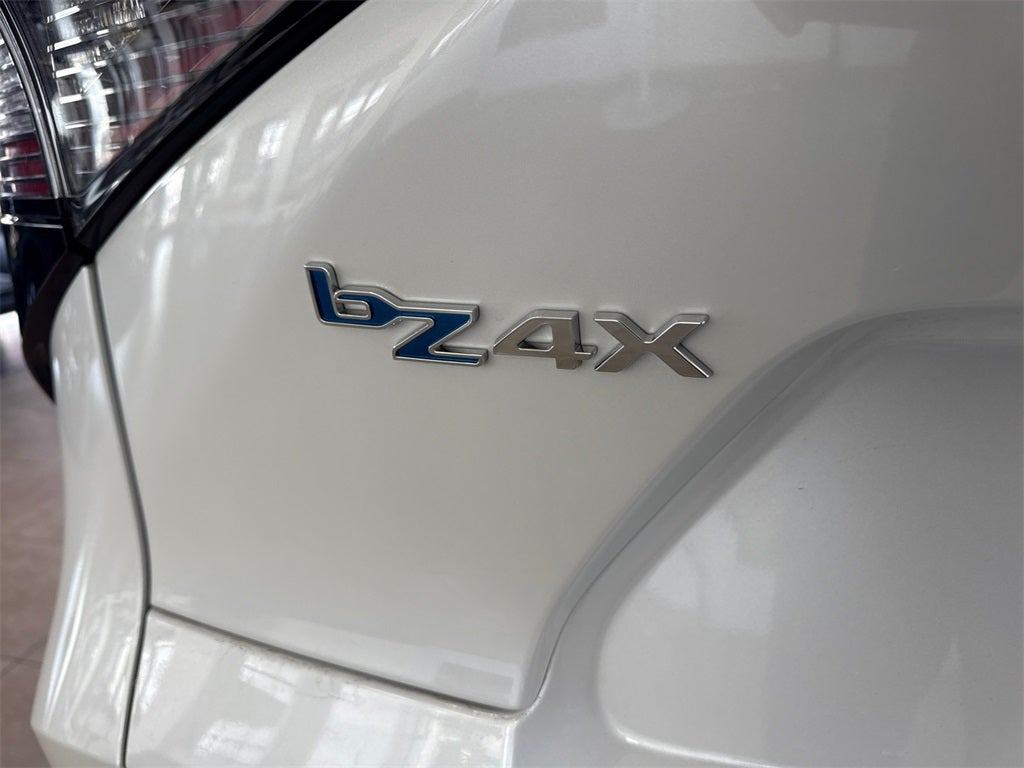 2024 Toyota bZ4X XLE