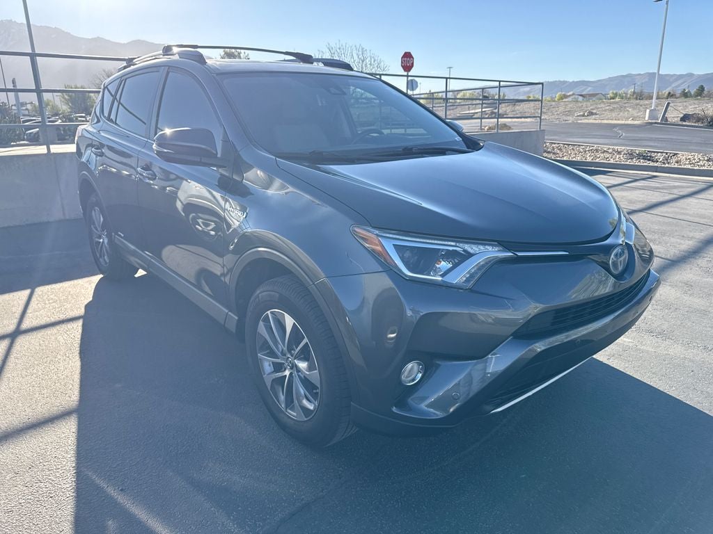 2017 Toyota RAV4 Hybrid XLE