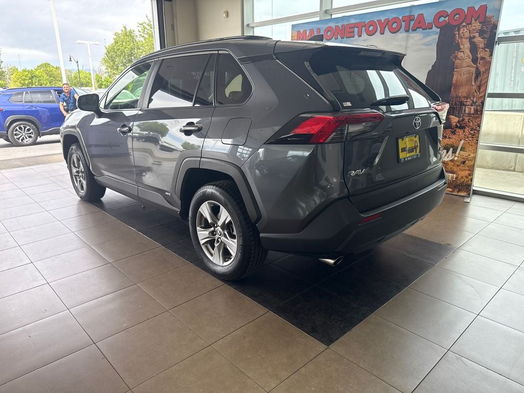 2022 Toyota RAV4 Hybrid XLE