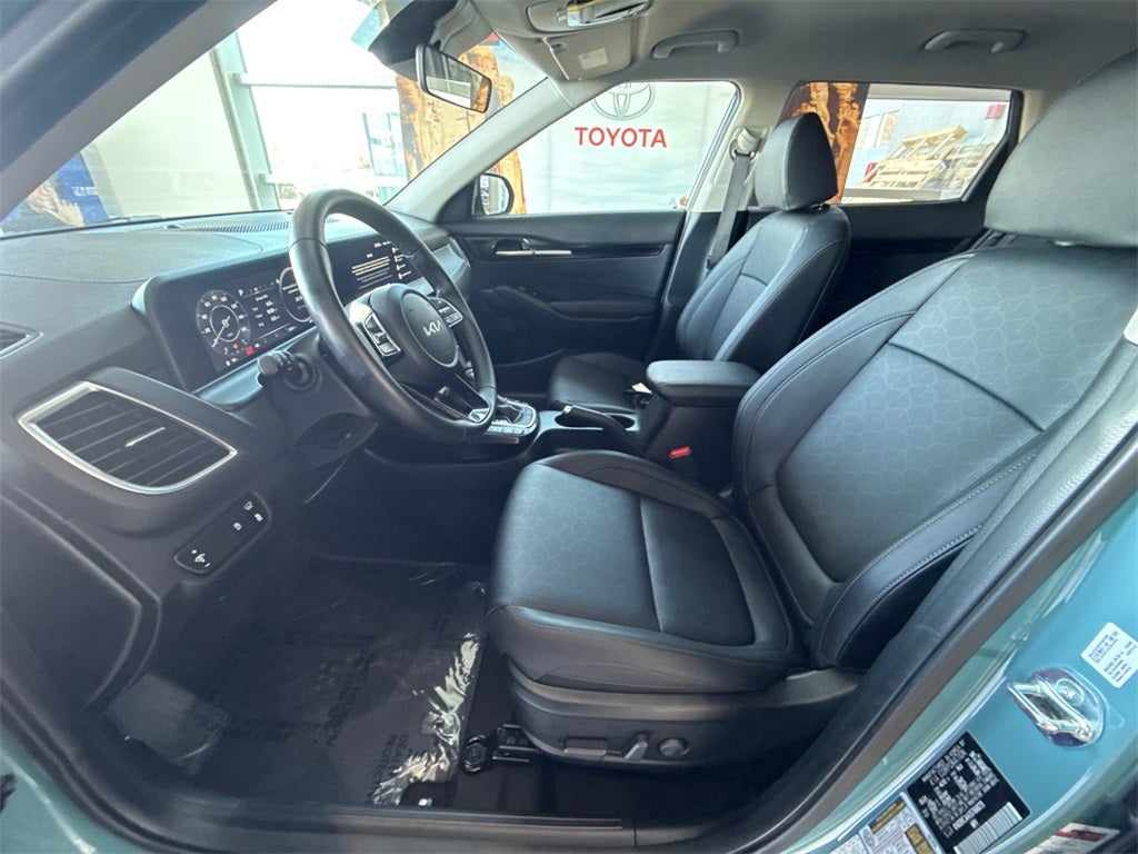 2025 Kia Seltos EX