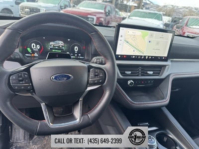 2025 Ford Explorer ST-Line