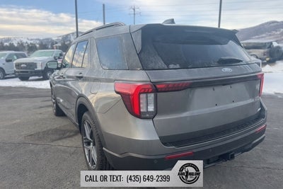 2025 Ford Explorer ST-Line
