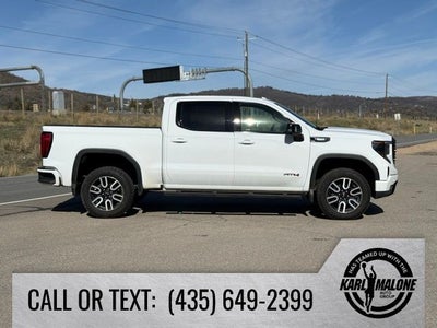 2023 GMC Sierra 1500 AT4