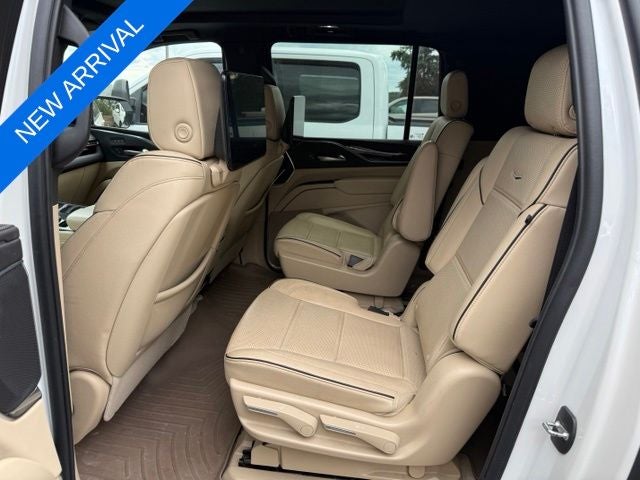 2023 Cadillac Escalade ESV Premium