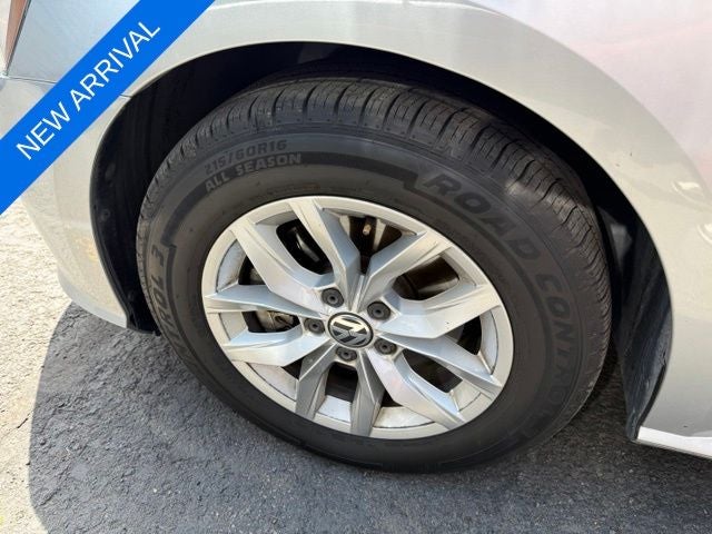 2017 Volkswagen Passat 1.8T S