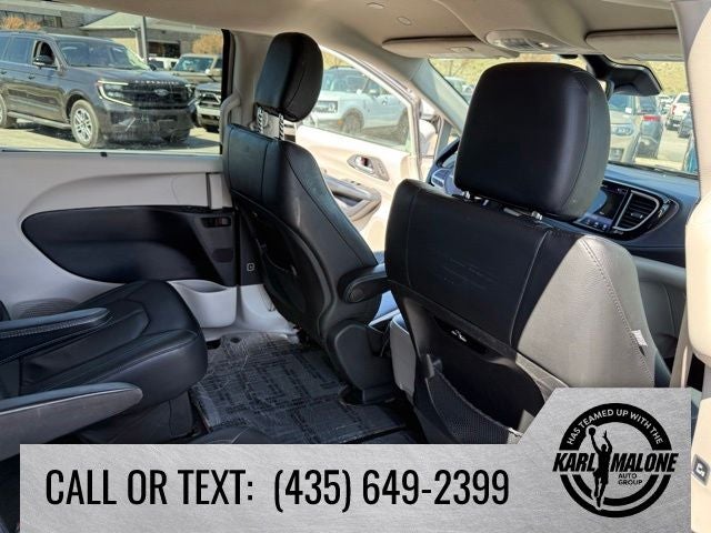2021 Chrysler Pacifica Touring L