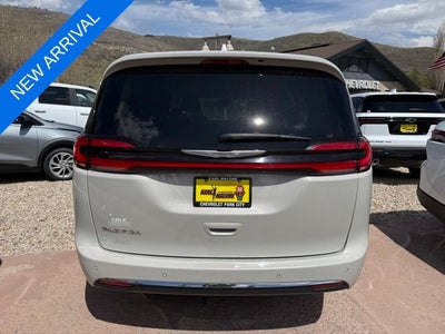2021 Chrysler Pacifica Touring L
