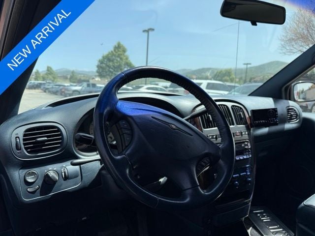 2002 Chrysler Town & Country LXi