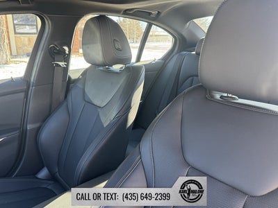 2025 BMW 3 Series 330i xDrive