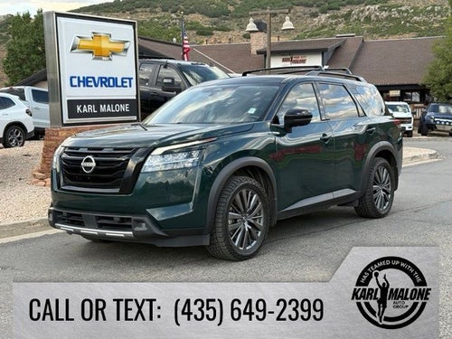 2022 Nissan Pathfinder SL