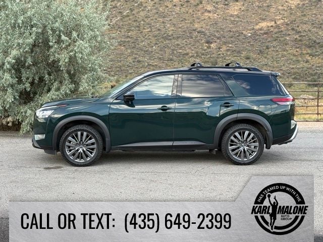 2022 Nissan Pathfinder SL