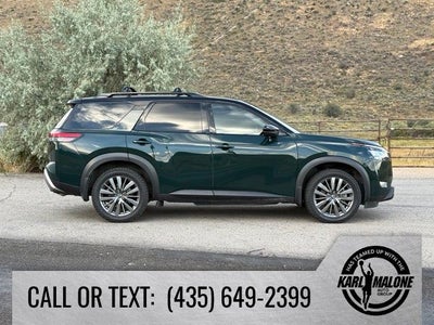 2022 Nissan Pathfinder SL