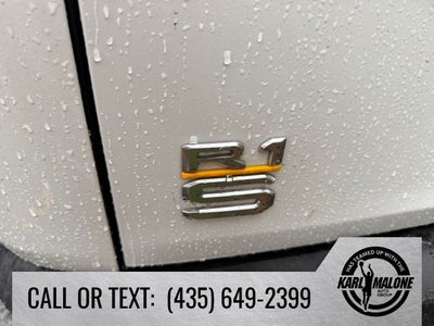 2024 Rivian R1S Adventure