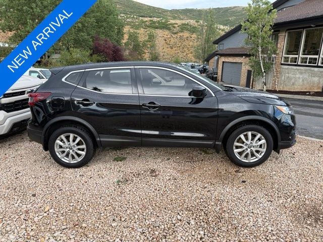 2022 Nissan Rogue Sport S