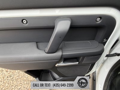 2025 Land Rover Defender 110 S