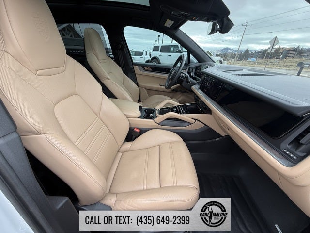 2024 Porsche Cayenne Base