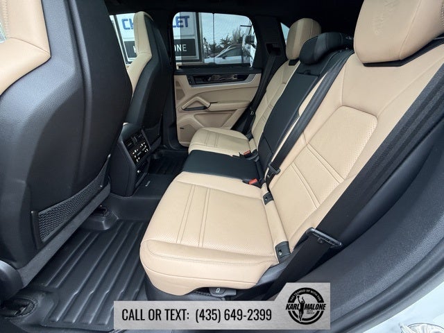 2024 Porsche Cayenne Base