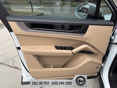 2024 Porsche Cayenne Base