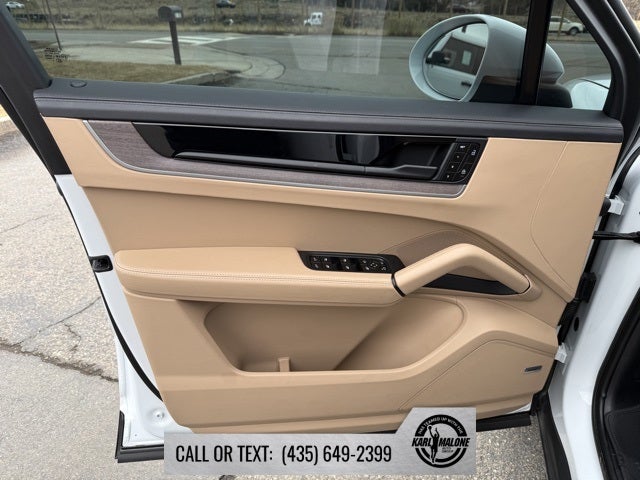 2024 Porsche Cayenne Base