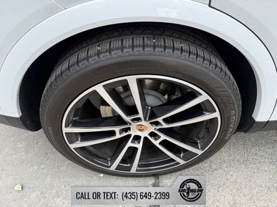 2024 Porsche Cayenne Base