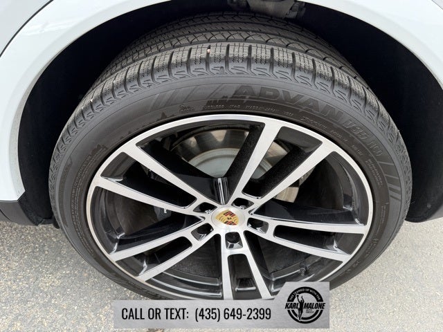 2024 Porsche Cayenne Base