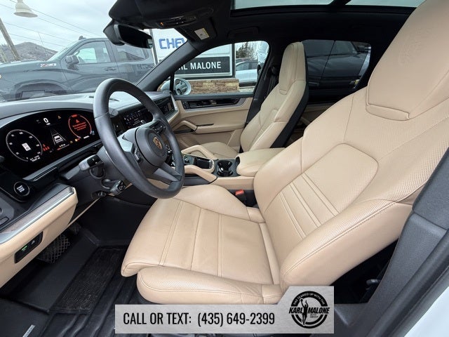 2024 Porsche Cayenne Base
