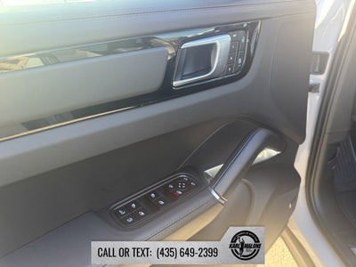 2023 Porsche Cayenne E-Hybrid Coupe Turbo S