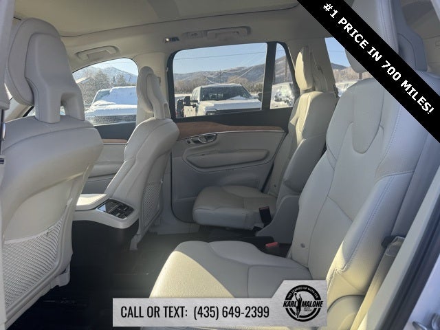 2022 Volvo XC90 T6 Momentum