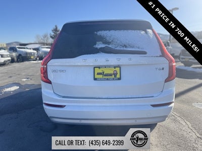 2022 Volvo XC90 T6 Momentum
