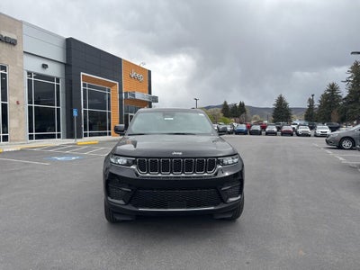 2026 Jeep Grand Cherokee Laredo