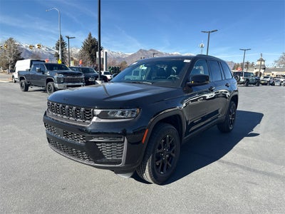 2026 Jeep Grand Cherokee Laredo