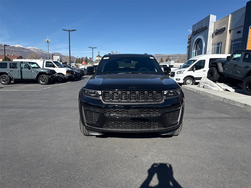 2026 Jeep Grand Cherokee Laredo