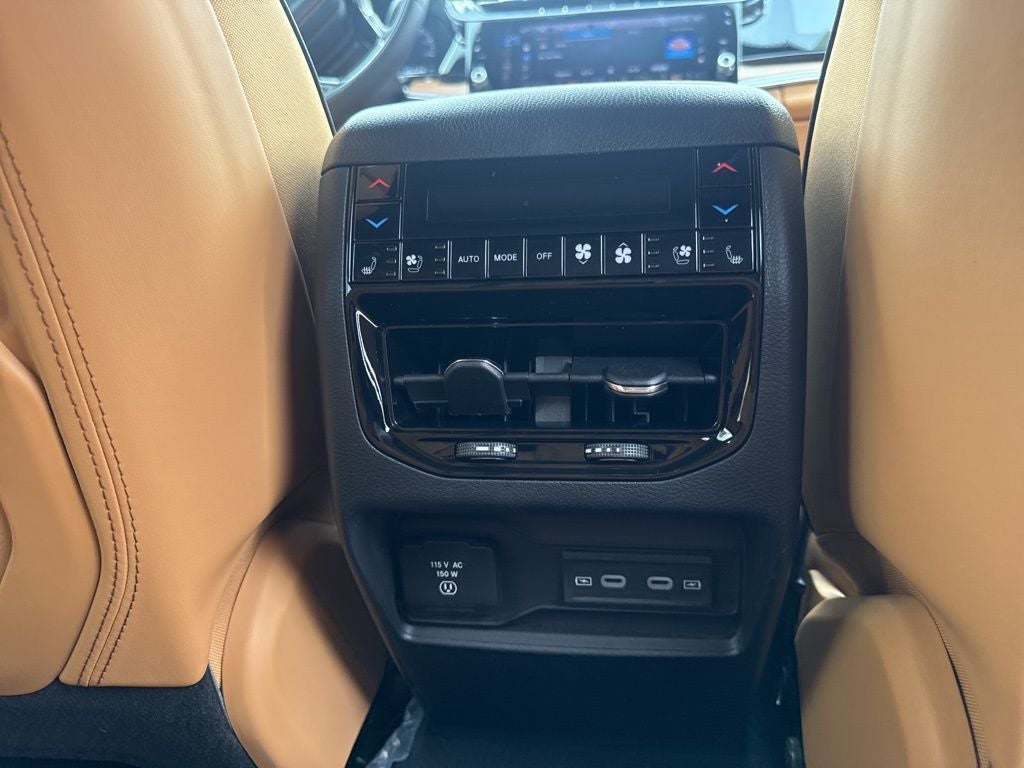 2026 Jeep Grand Cherokee Summit