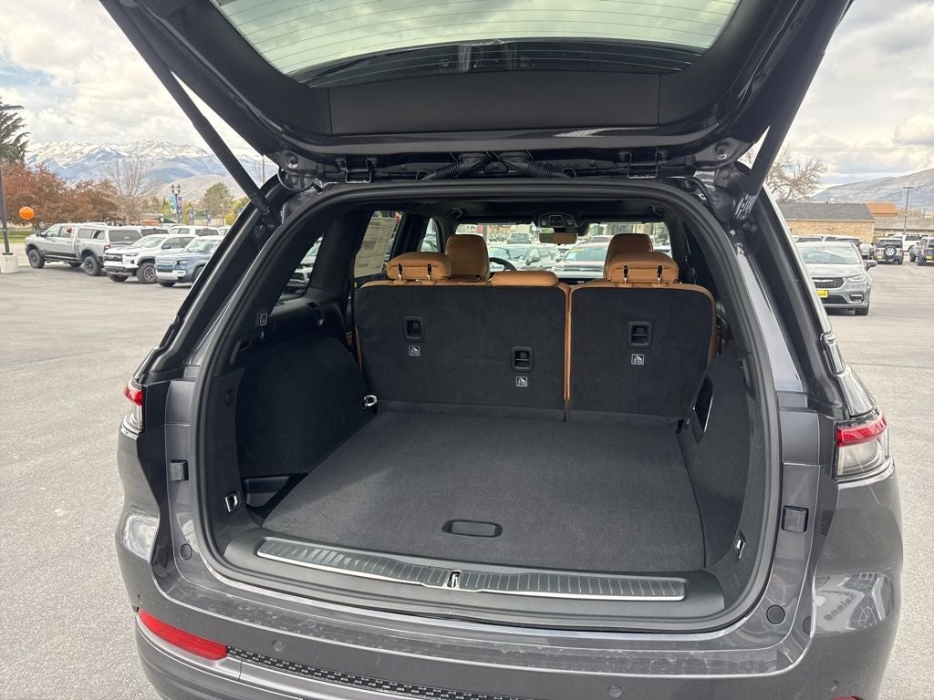2026 Jeep Grand Cherokee Summit