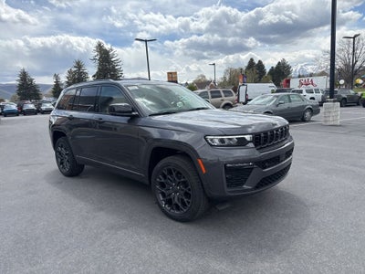2026 Jeep Grand Cherokee Summit