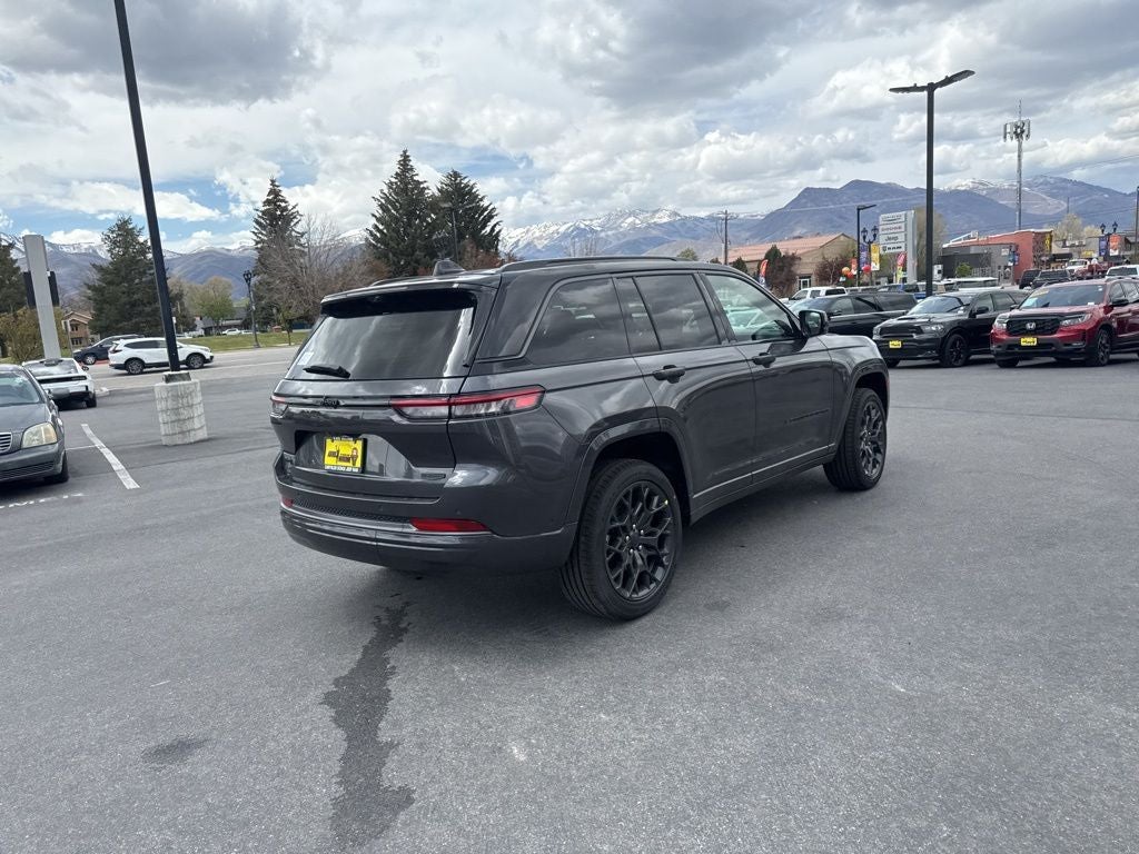 2026 Jeep Grand Cherokee Summit