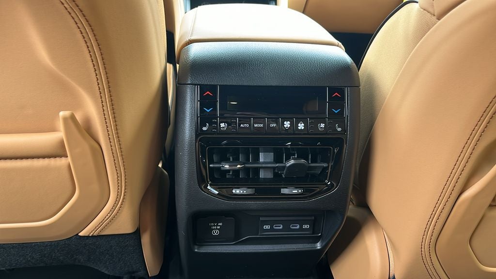 2026 Jeep Grand Cherokee Summit