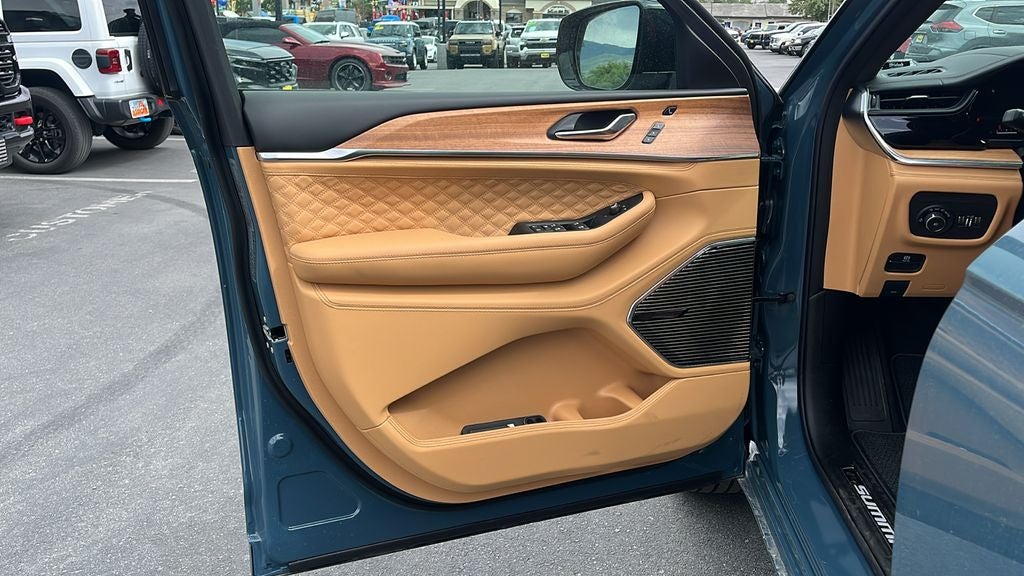 2026 Jeep Grand Cherokee Summit
