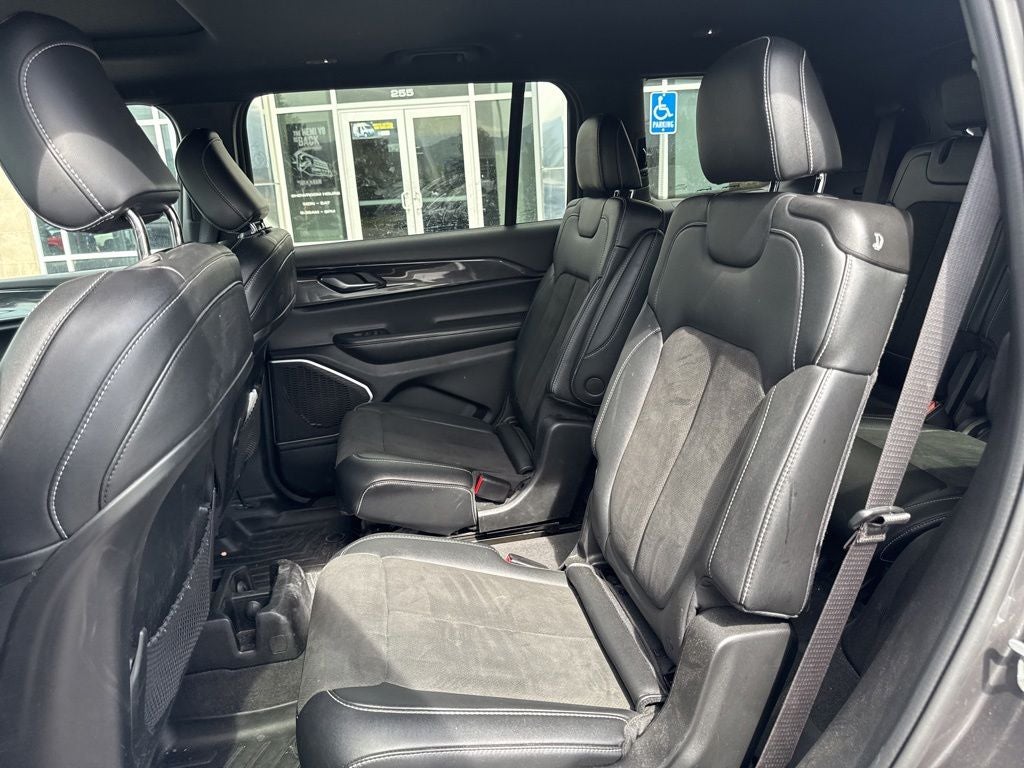 2022 Jeep Grand Cherokee L Altitude