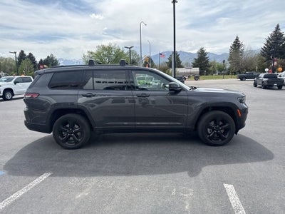 2022 Jeep Grand Cherokee L Altitude