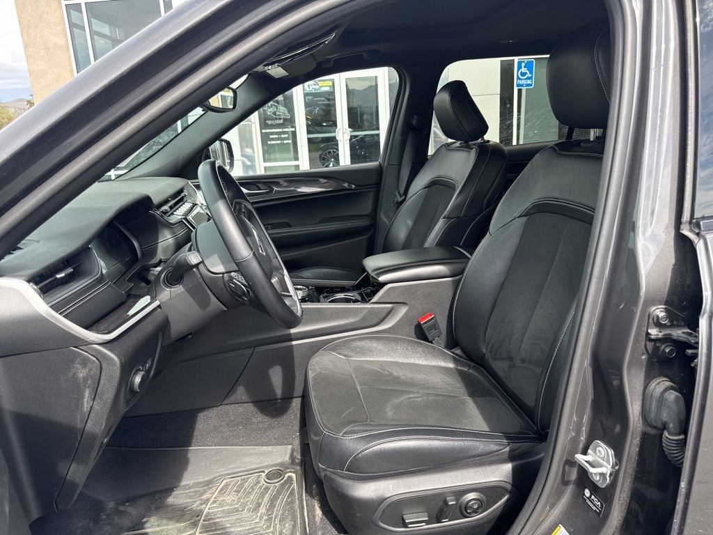 2022 Jeep Grand Cherokee L Altitude