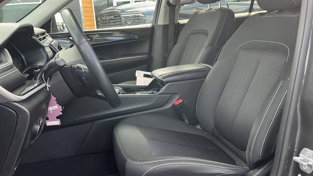 2022 Jeep Grand Cherokee L Laredo