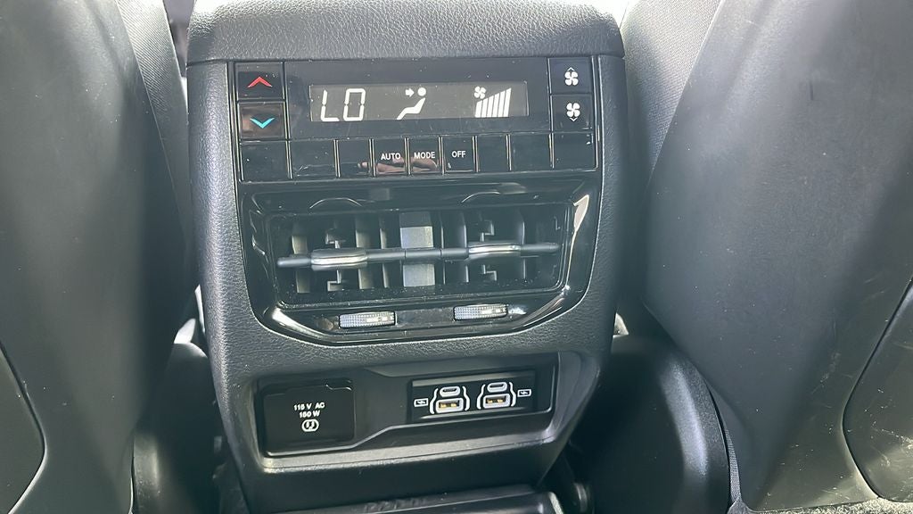 2022 Jeep Grand Cherokee L Laredo