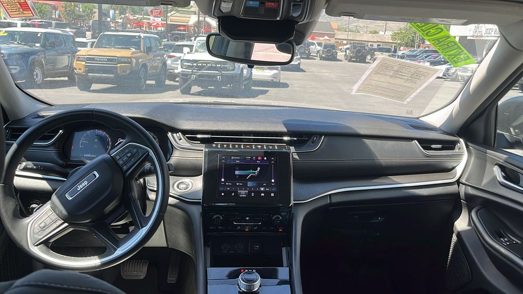 2023 Jeep Grand Cherokee L Laredo