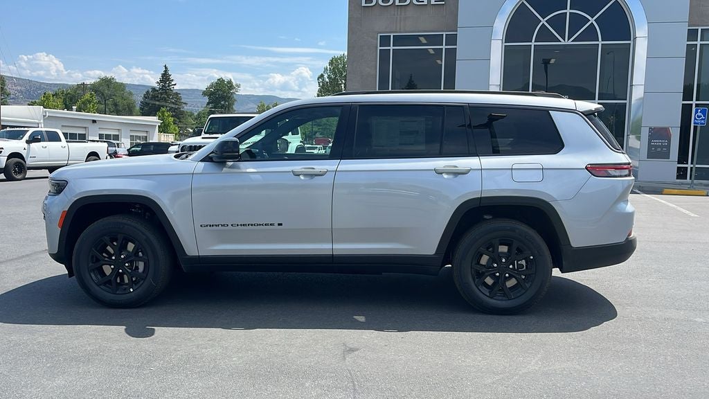 2026 Jeep Grand Cherokee L Laredo