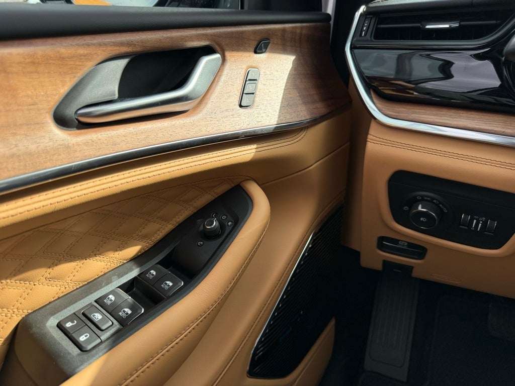 2026 Jeep Grand Cherokee L Summit