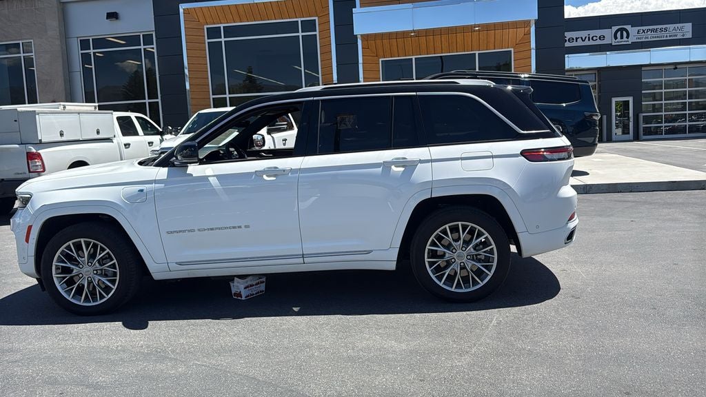2022 Jeep Grand Cherokee Summit 4xe