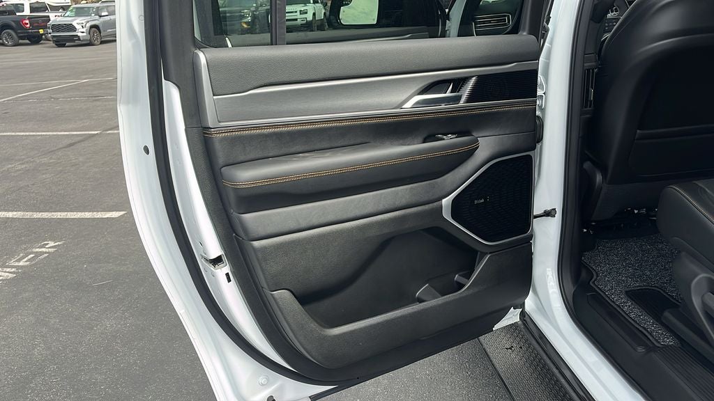 2026 Jeep Grand Wagoneer L Base